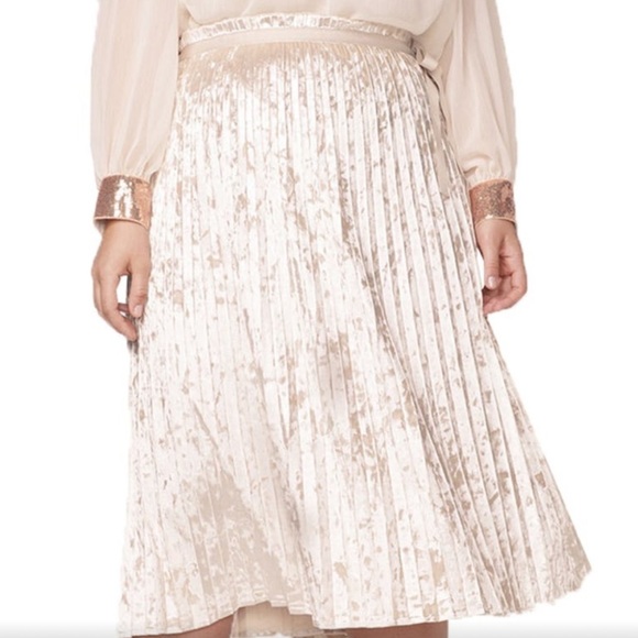 LC Lauren Conrad Dresses & Skirts - LC Lauren Conrad Velvet Cream A-Line Skirt